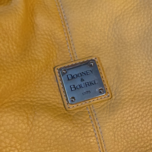 Beautiful leather, yellow Dooney and Bourke shoulder bag - Picture 2 of 6